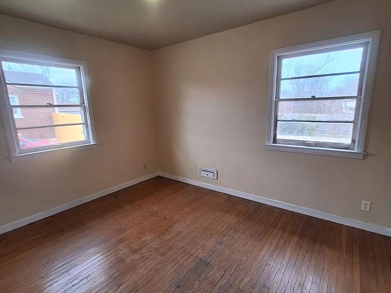 1611 Clarice Way — Photo 9