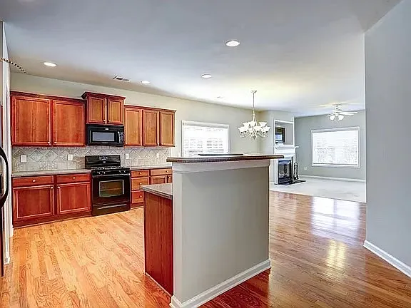 3105 Deercrest Ct — Photo 3