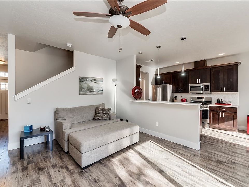 2nd image of 3924 N Patricia Ln