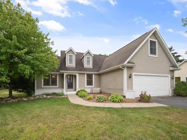 6401 Woodbrook Ct, Linden, MI 48451