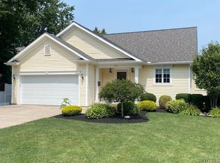 904 Mohawk St, Lewiston, NY 14092