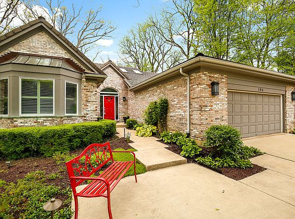 2nd image of 104 Creekside Ct