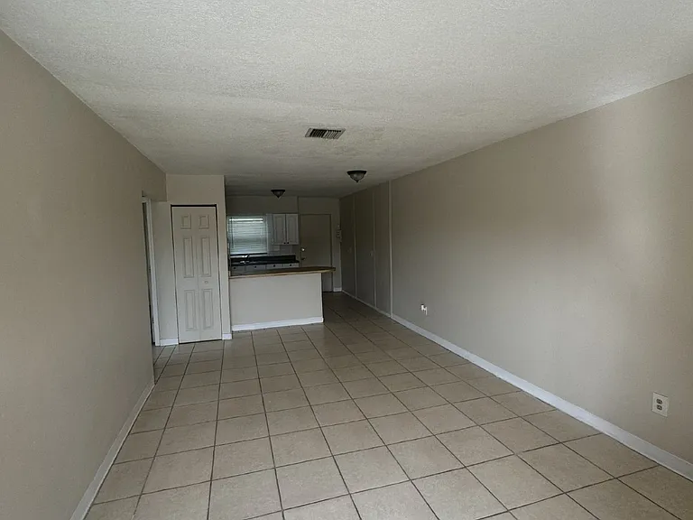 602 Titus St — Photo 4