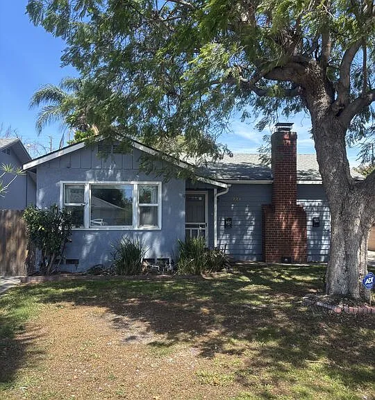 417 N Citrus St — Photo 1