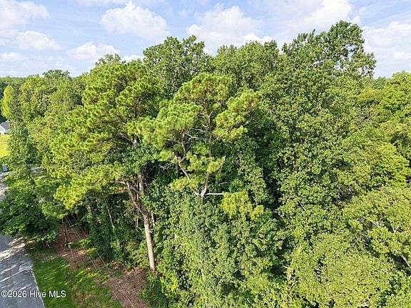 4th image of 410 Candlewood Drive