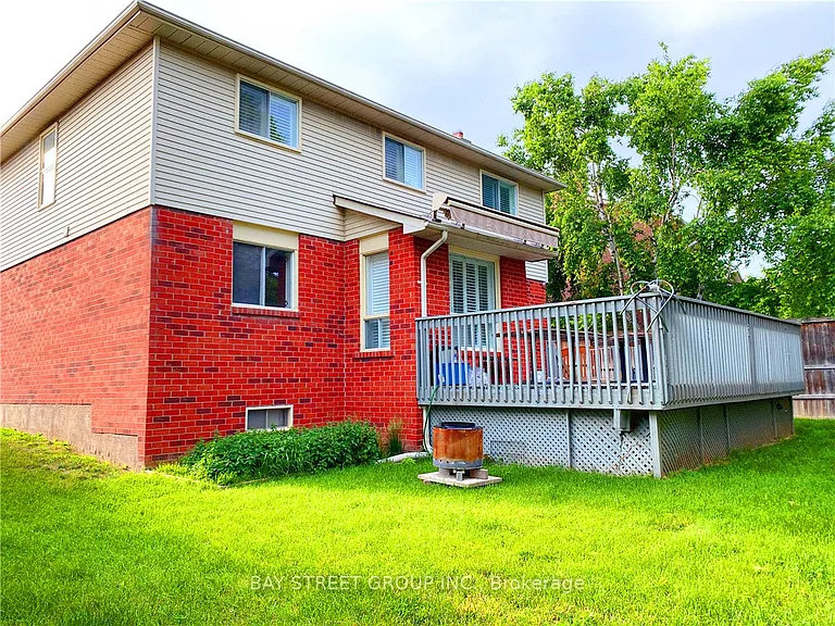 331 Green Ln — Photo 19