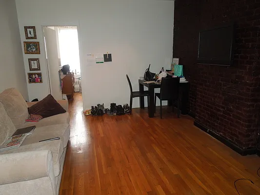 Rented by Jason Rosenberg, LREB | media 18