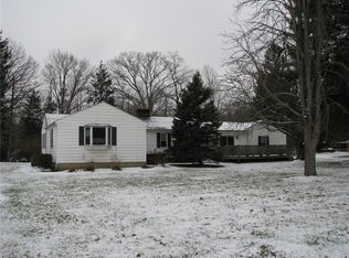 37230 Bainbridge Rd, Solon, OH 44139