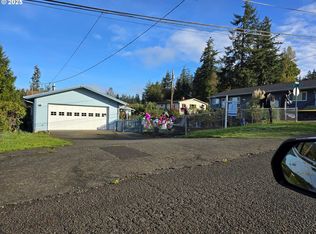 1783 View St, Myrtle Point, OR 97458