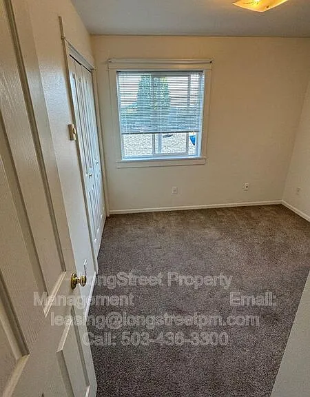 1927 NW Highland Dr — Photo 31