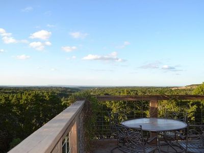 700 Pioneer Trl, Dripping Springs, TX, 78620