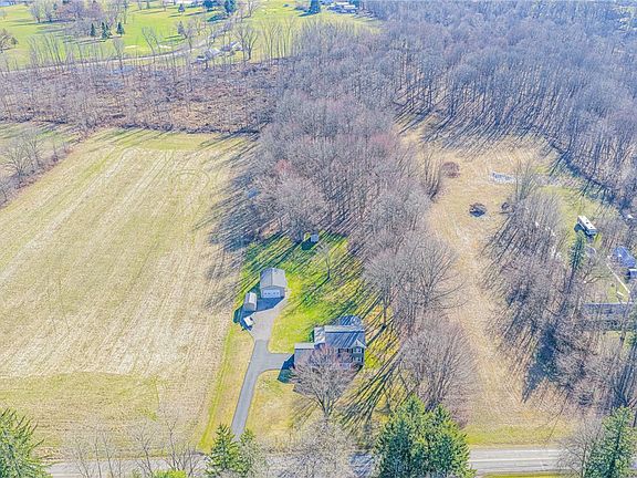3rd image of 534 New Bedford Sharon Rd
