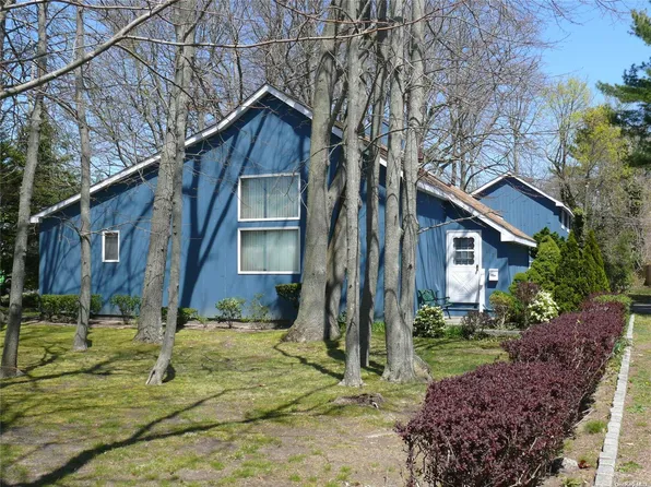172 Concourse, Brightwaters, NY 11718