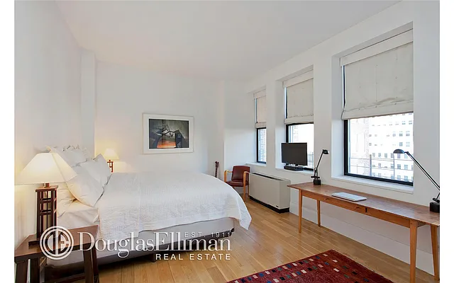 Sold by Douglas Elliman | media 15