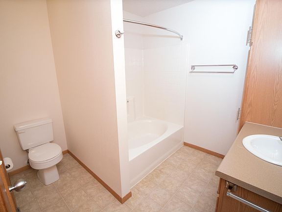 4th image of 2508 Amber Valley Ct S