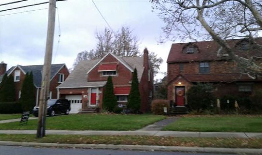 2nd image of 20881 Lake Shore Blvd