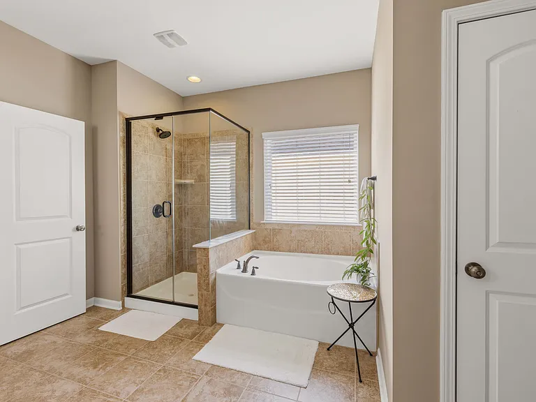 167 Alexandria Dr — Photo 30