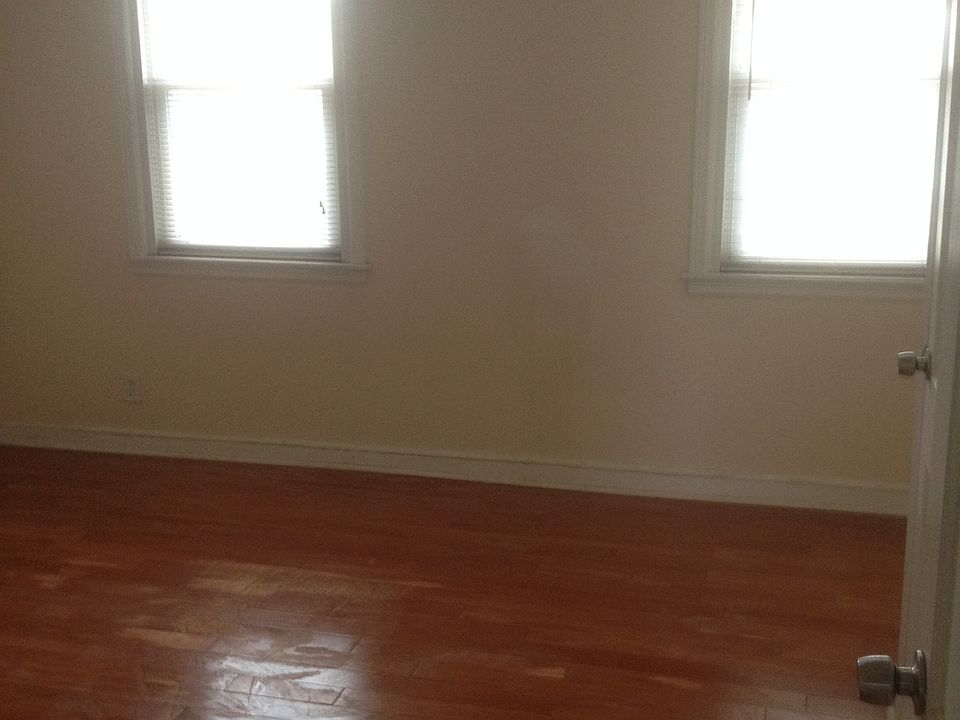 2nd image of 7225 Souder St