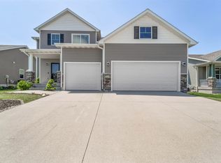 514 NW Somerset Ct, Ankeny, IA 50023