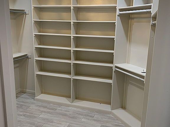 Master closet 