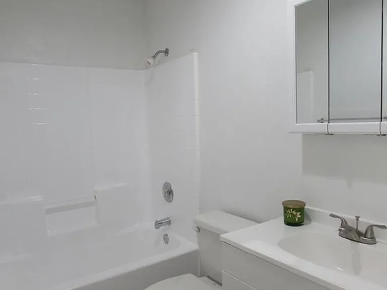 2045 Burton St #51 — Photo 19
