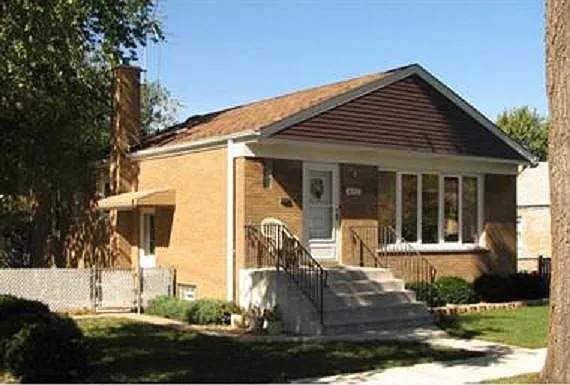 4052 Rose Ave photo 1
