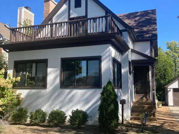 1405 McDaniels Ave, Highland Park, IL 60035