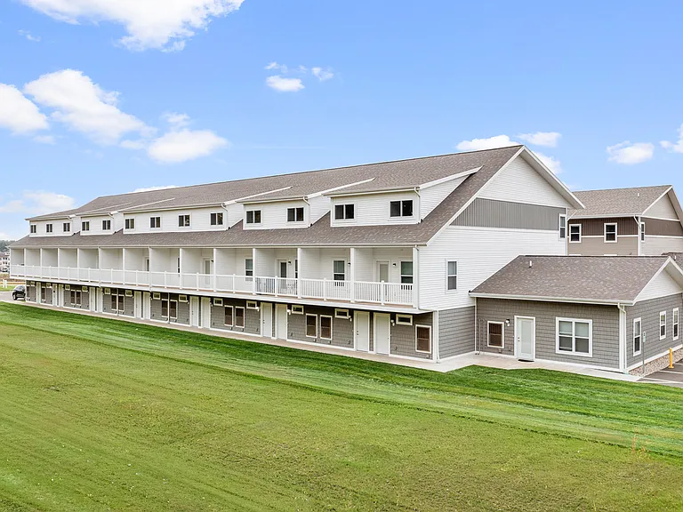 Coopers Landing Apartments — Photo 18