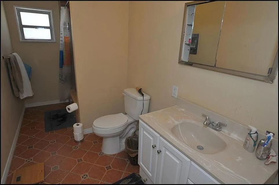 4 bed, 1950 sqft, $1,850 — Photo 3
