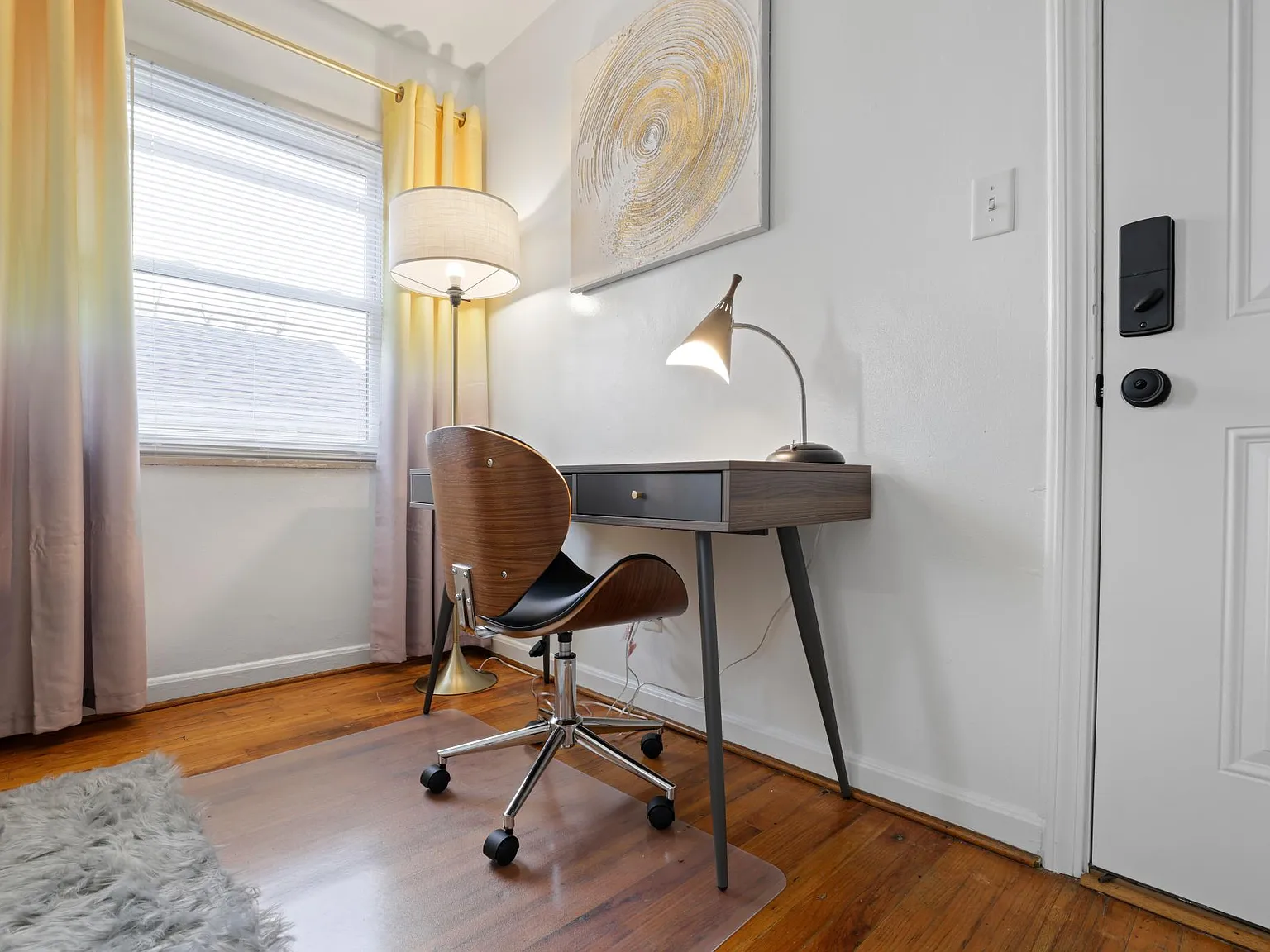 2812 Allegheny Ave — Photo 4