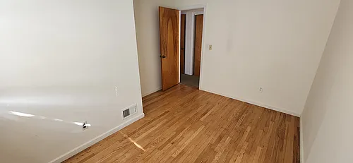 40 Temple St Photo 1