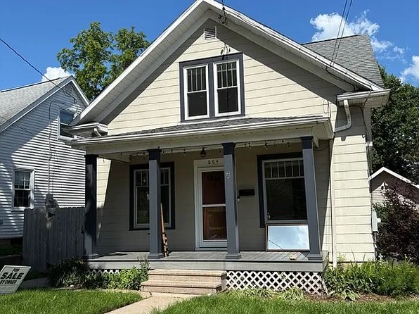 864 S Grandview Ave, Dubuque, IA 52003