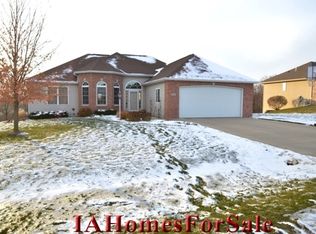 420 Holt St, Anamosa, IA 52205