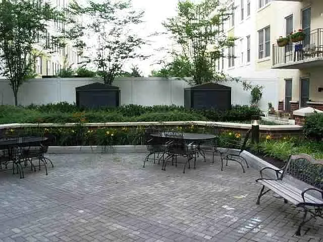 1300 Grand St #201 — Photo 20