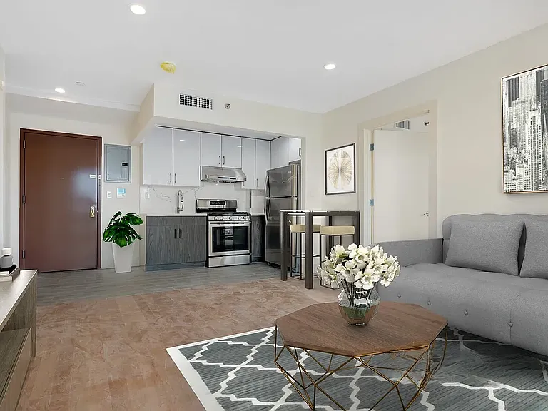 2301 41st Ave #2A — Photo 5