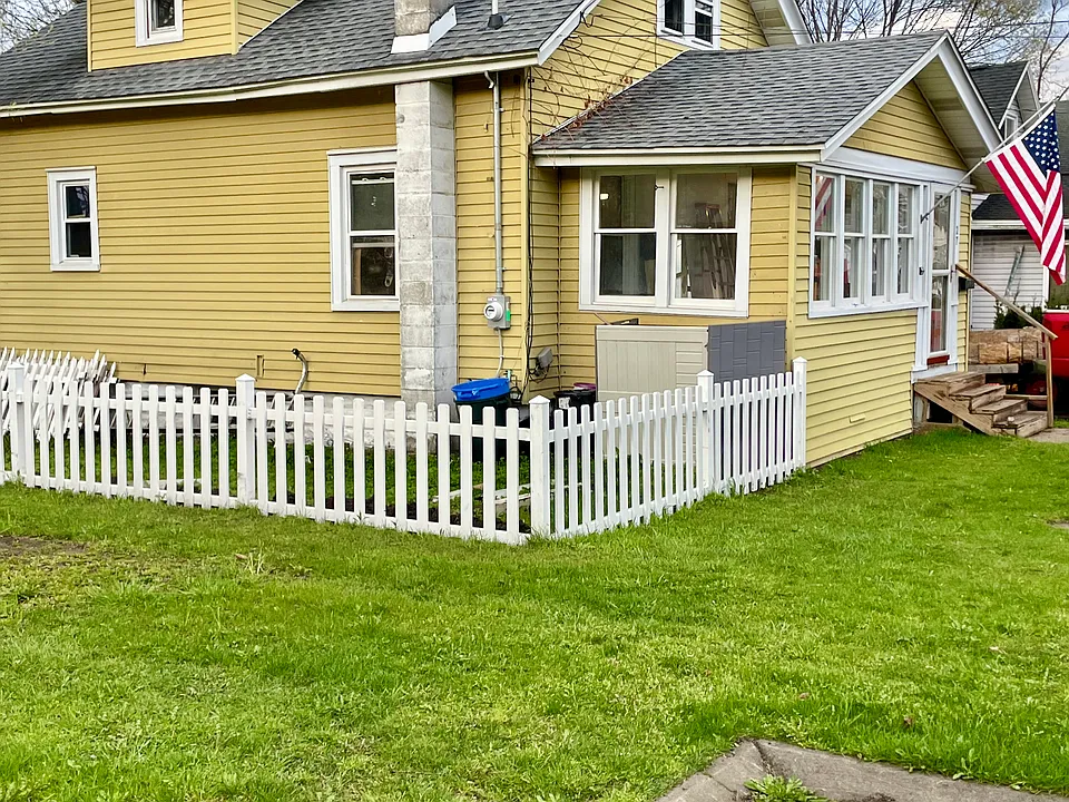 27 Bernice St
