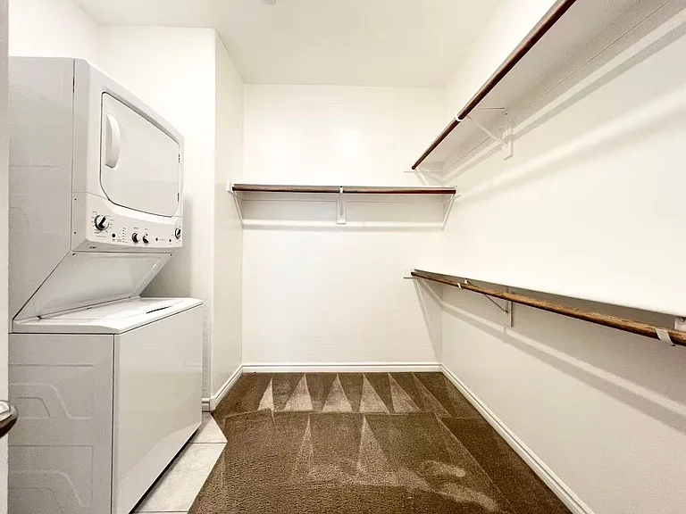 925 Bayberry Ridge St — Photo 11