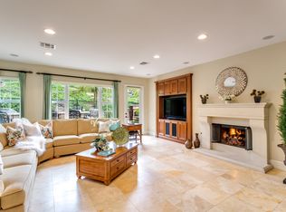 1570 N Hibiscus Ave, Azusa, CA 91702