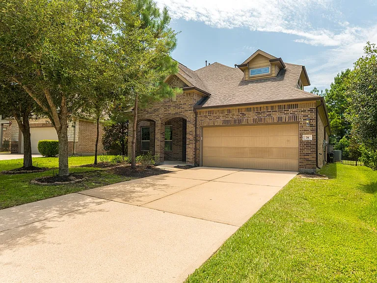 74 S Sawbridge Cir — Photo 1