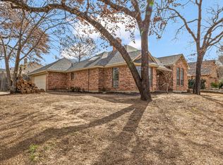 7948 Hunter Ln, North Richland Hills, TX 76182