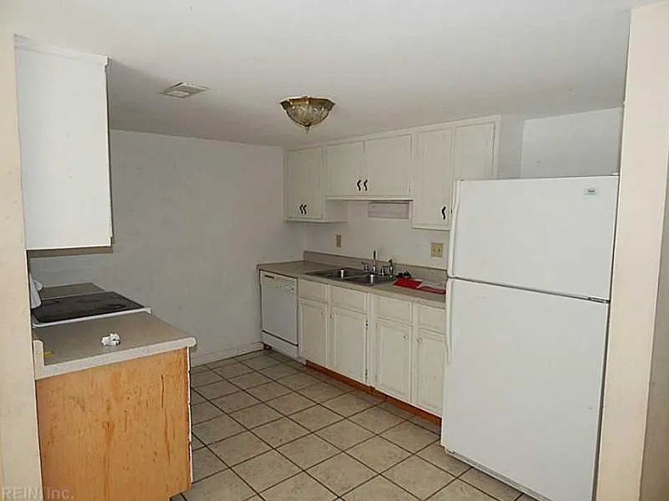 3 bed, 1.5 bath, 1422 sqft, $1,750 — Photo 4