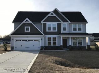 612 Thornbrooke Dr, Hope Mills, NC 28348