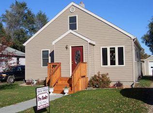 697 11th St SW, Huron, SD 57350