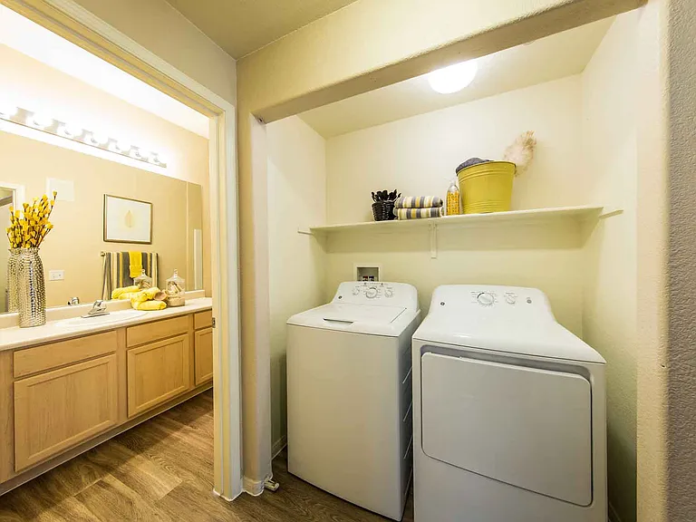 THE CLUBS AT RHODES RANCH APARTMENT HOMES — Photo 13