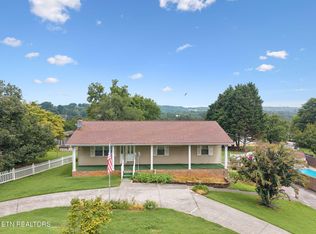 2809 Cansler Dr, Maryville, TN 37801