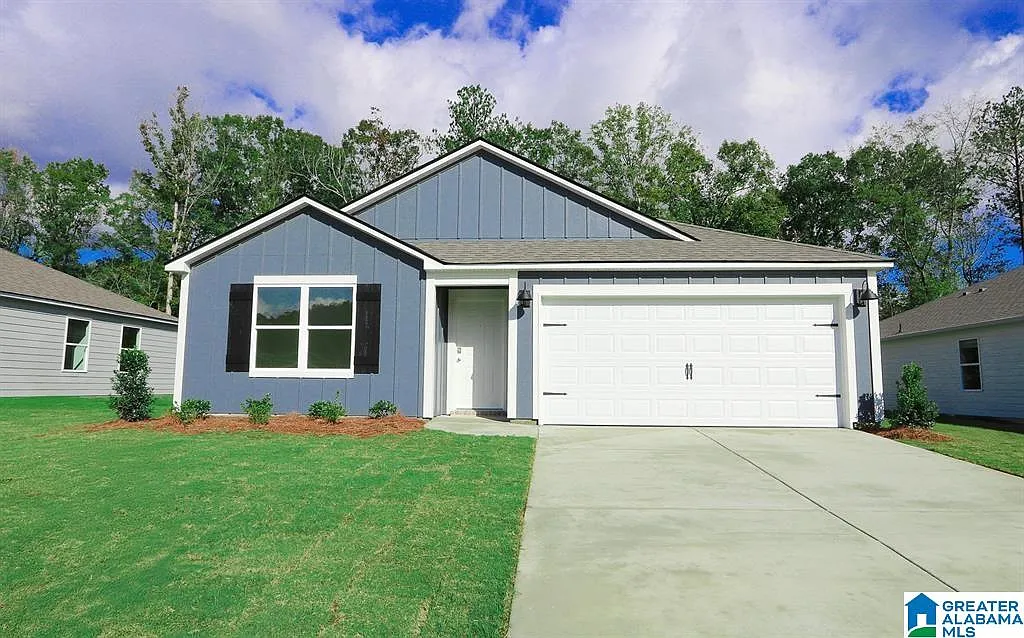 4 bed, 2.0 bath, $2,225 — Photo 1