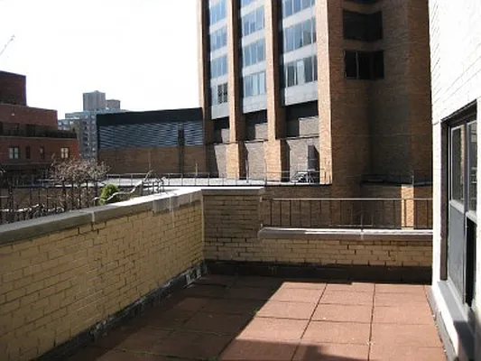 Rented by Classic Marketing- 530 Park1 | media 30