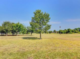 1901 Sooner Dr, Moore, OK 73165