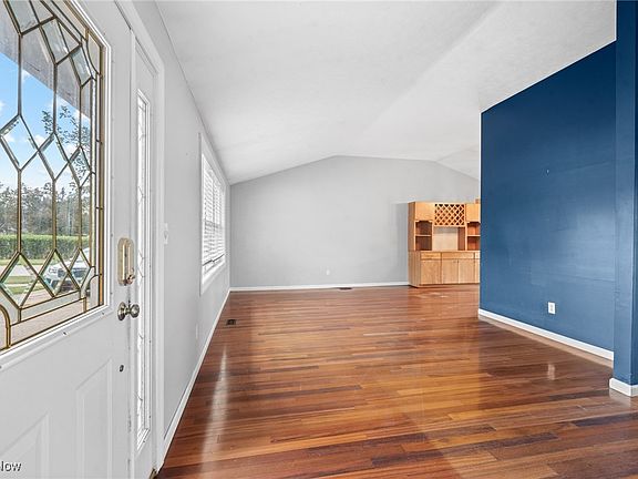 2nd image of 32875 Arlesford Dr