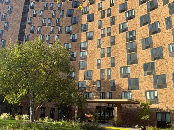 1181 Edgcumbe Rd APT 405, Saint Paul, MN 55105